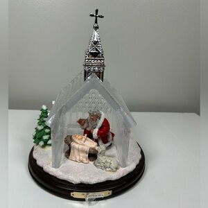 Thomas Kinkade Hawthorne Village Santa Nativity Crystal Chapel Nativity Scene
